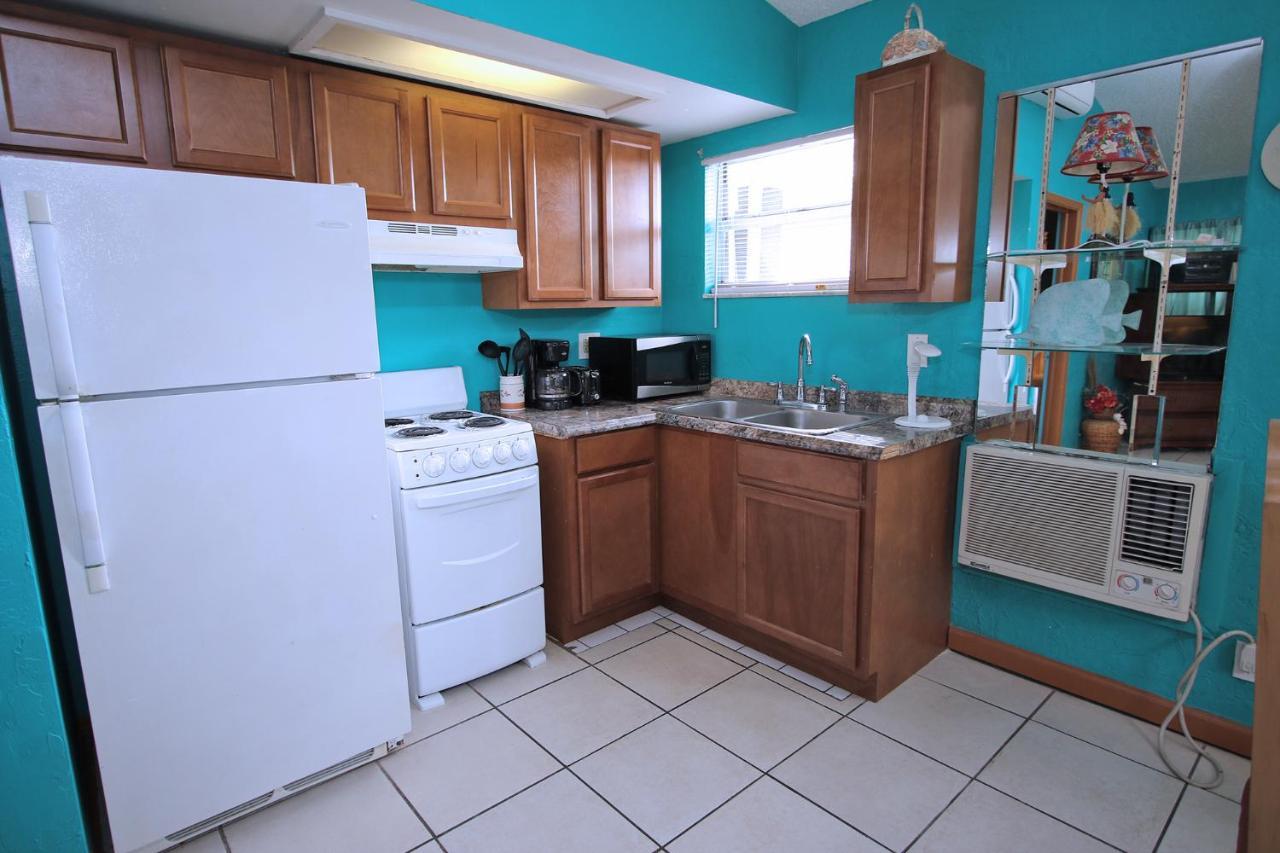 Affordable Beach Condos - One Bedroom Dlx Condos St. Pete Beach Bagian luar foto