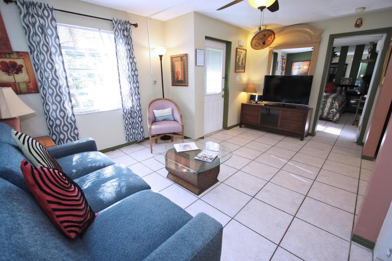 Affordable Beach Condos - One Bedroom Dlx Condos St. Pete Beach Bagian luar foto
